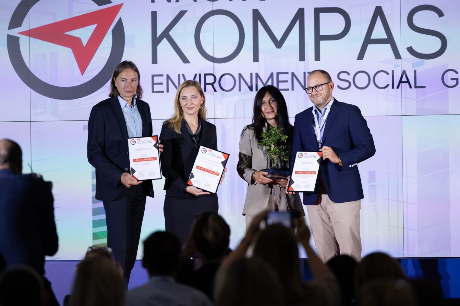 Kapituła Konkursu Kompas ESG oceni najlepsze działania firm. Termin zgłoszeń przedłużony do 29 maja.